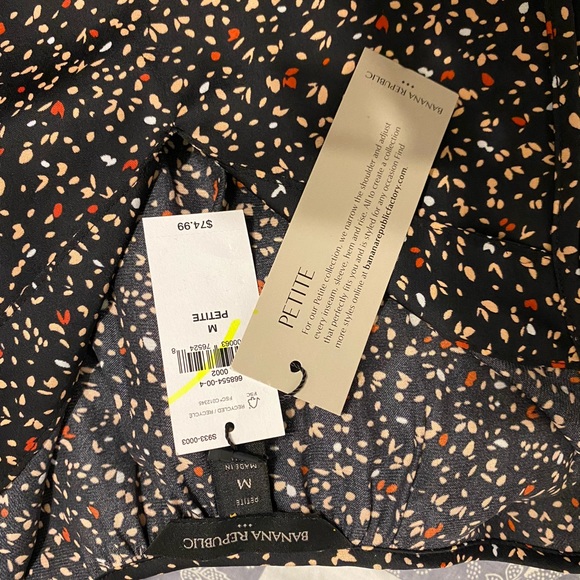Brand New with Tag . Banana Republic Blouse - Picture 2 of 4